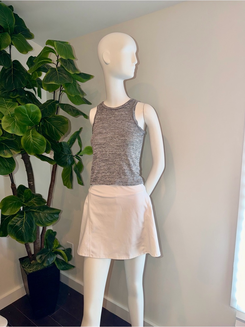 Aeropostale Gray Ribbed Tank Top - Women's Heather Gray